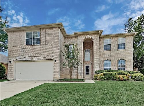 4000 Iris Ct, Haltom City, TX, 76137-5813 | Card Image