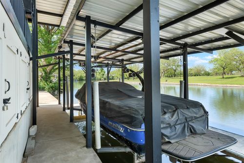 500 Lakeshore Dr, Marble Falls, TX, 78654-7280 | Card Image