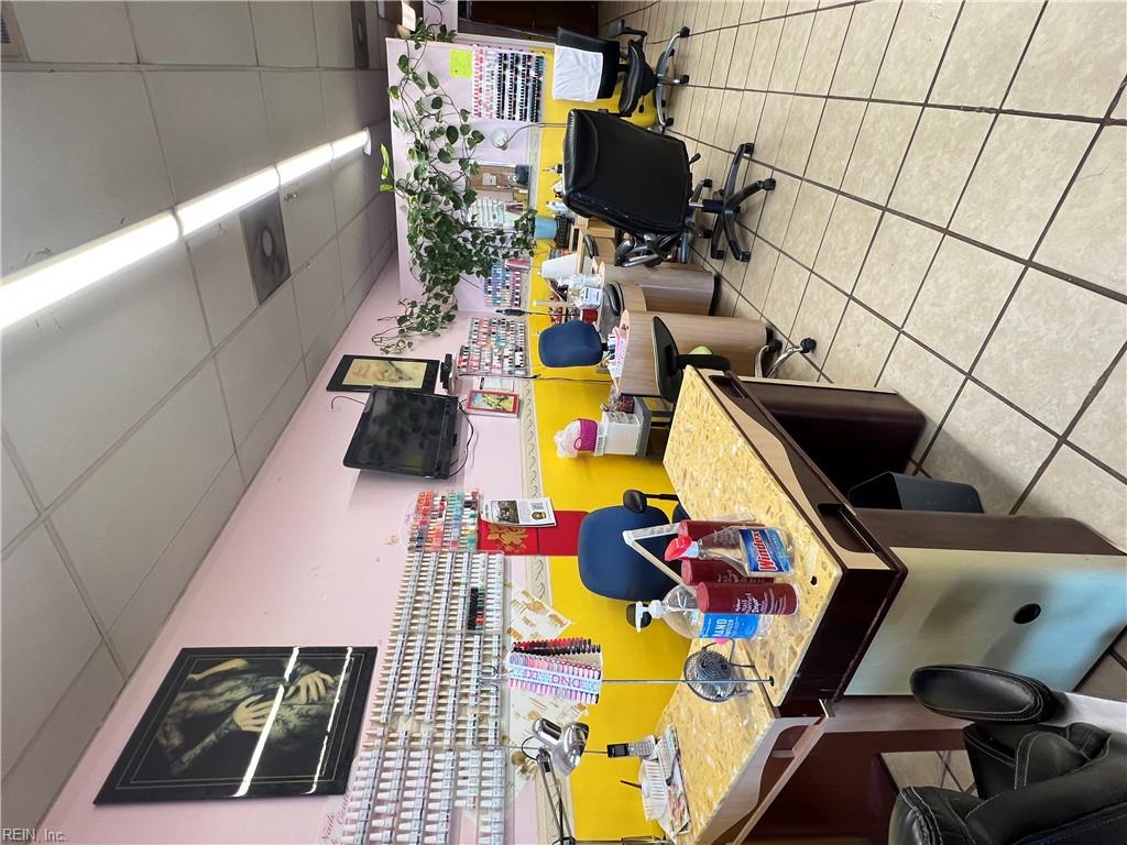 Commercial Sale in Portsmouth 4