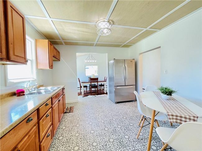 Kitchen | Image 11