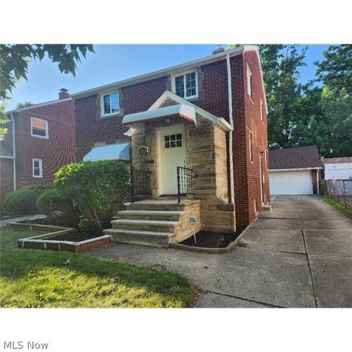 19013 Pawnee Ave, Cleveland, OH, 44119-1720 | Card Image