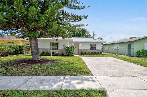 1025 W 7th St, Riviera Beach, FL, 33404-7435 | Card Image