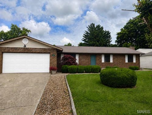 301 Toulon Ct, Fairview Heights, IL, 62208-3703 | Card Image