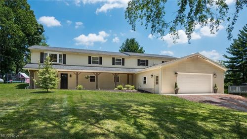 4045 Edward Drive, Zanesville, OH, 43701 | Card Image