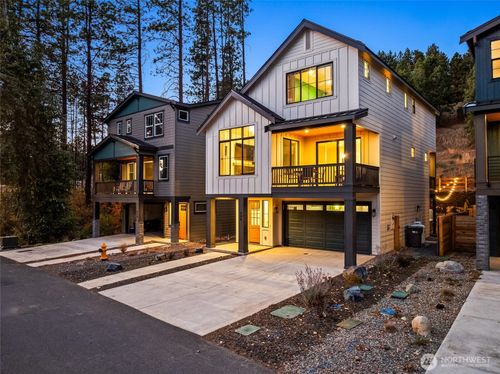 408 W 6th St, Cle Elum, WA, 98922-1060 | Card Image