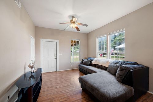 193 Elm St, Blessing, TX, 77419 | Card Image