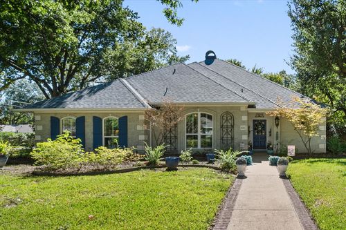 1601 Bridle Path, Corsicana, TX, 75110-1566 | Card Image