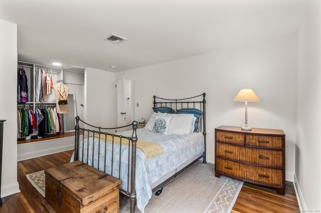 22 Douglas Dr, House other with 4 bedrooms, 3 bathrooms and null parking in Norwalk CT | Image 31