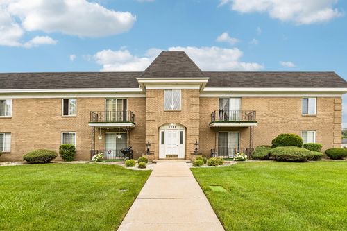 10-1238 Camellia Dr, Munster, IN, 46321-3529 | Card Image