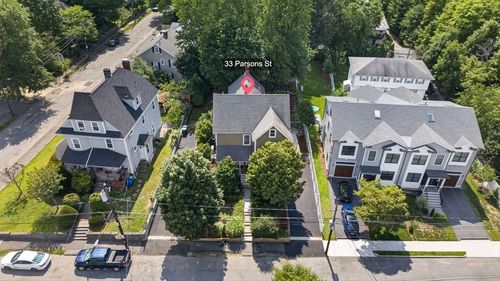 33 Parsons St, Newton, MA, 02465 | Card Image