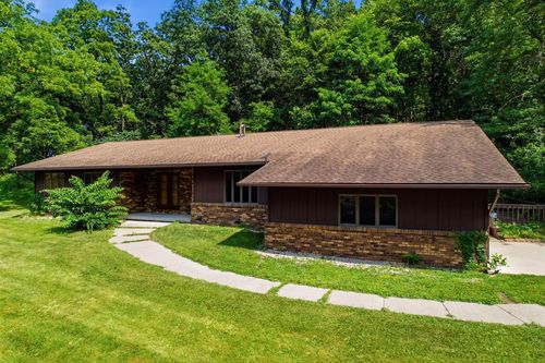 24334 County Road 9, Winona, MN, 55987-5938 | Card Image