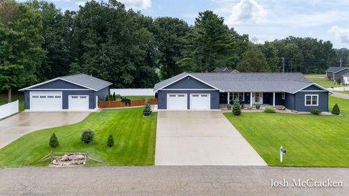 12087 Pine Meadows Dr, Wayland, MI, 49348-8866 | Card Image