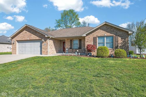 1839 Richards Dr, Seymour, IN, 47274-7451 | Card Image