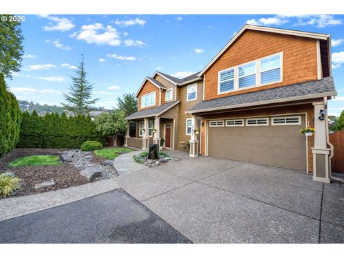 13620 Se Sierra Dr, Clackamas, OR, 97015-7528 | Card Image