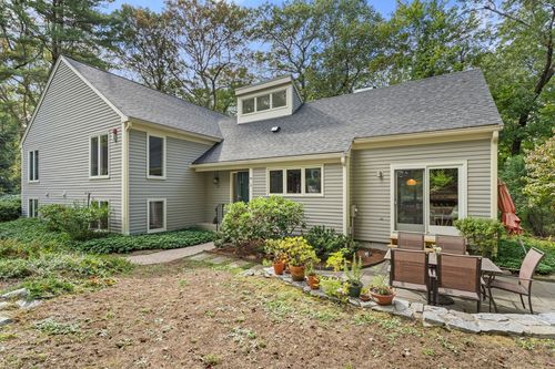 49-49 Birchwood Ln, Lincoln, MA, 01773-4907 | Card Image