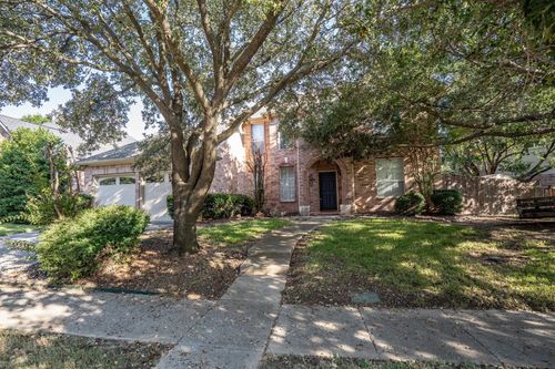 208 S Village Dr, Mckinney, TX, 75072-5198 | Card Image