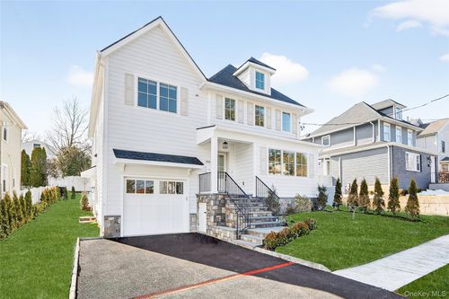 306 Hunter St, Mamaroneck, NY, 10543-3110 | Card Image