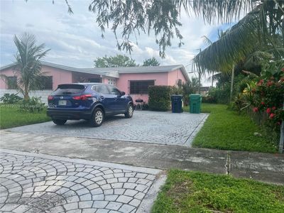 10770 Sw 221st St, House other with 3 bedrooms, 1 bathrooms and null parking in Miami FL | Image 2