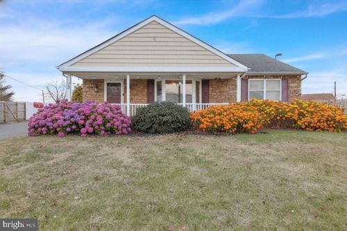 12 Trimble Blvd, BROOKHAVEN, PA, 19015-2224 | Card Image