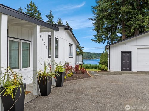 6426 Ne Barrett Dr, Poulsbo, WA, 98370-6713 | Card Image