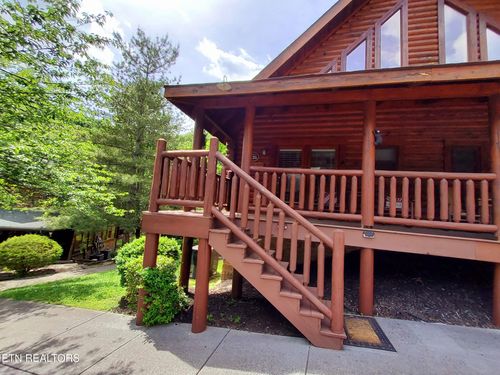 3125 Smoky Ridge Way, Sevierville, TN, 37862-7455 | Card Image