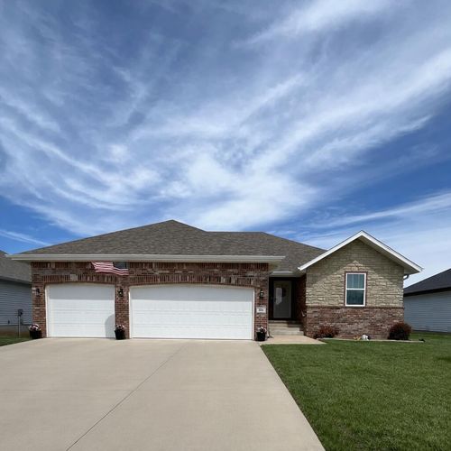 816 S Ridgemont Dr, Nixa, MO, 65714-4216 | Card Image