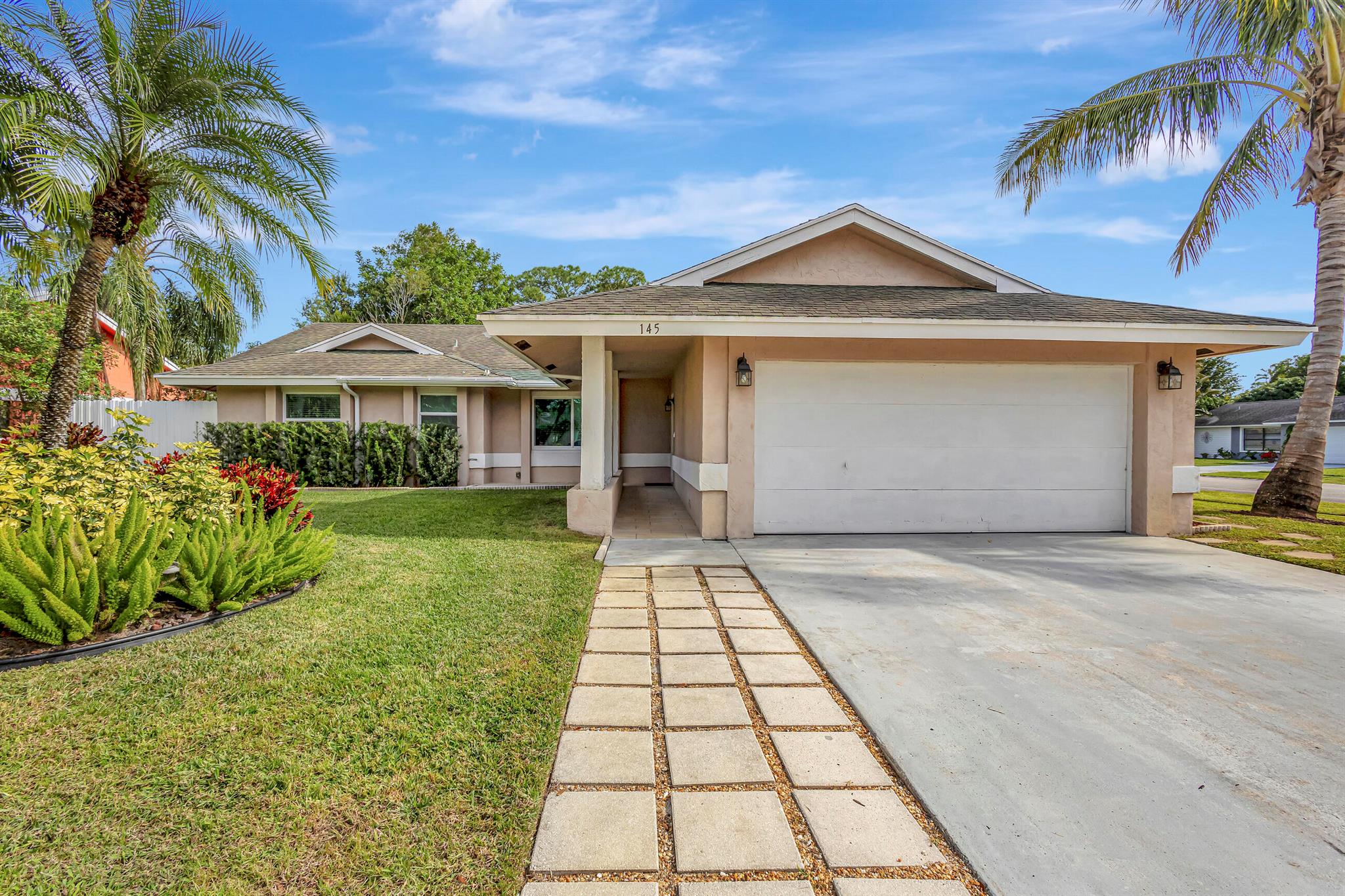 145 Parkwood Drive, For Rent in Royal Palm Beach Zoocasa