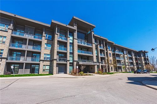 333-35 Southshore Crescent, Stoney Creek, ON, L8E0J2 | Card Image