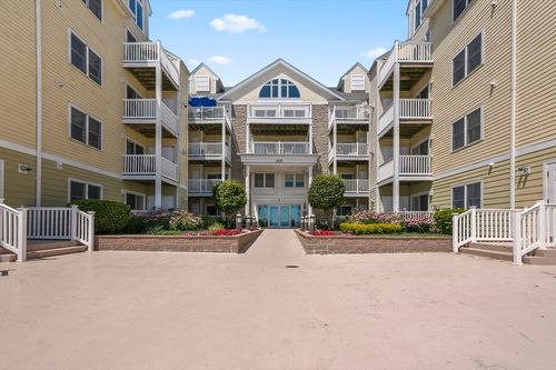 apt-313-360 Revere Beach Blvd, Revere, MA, 02151-4850 | Card Image