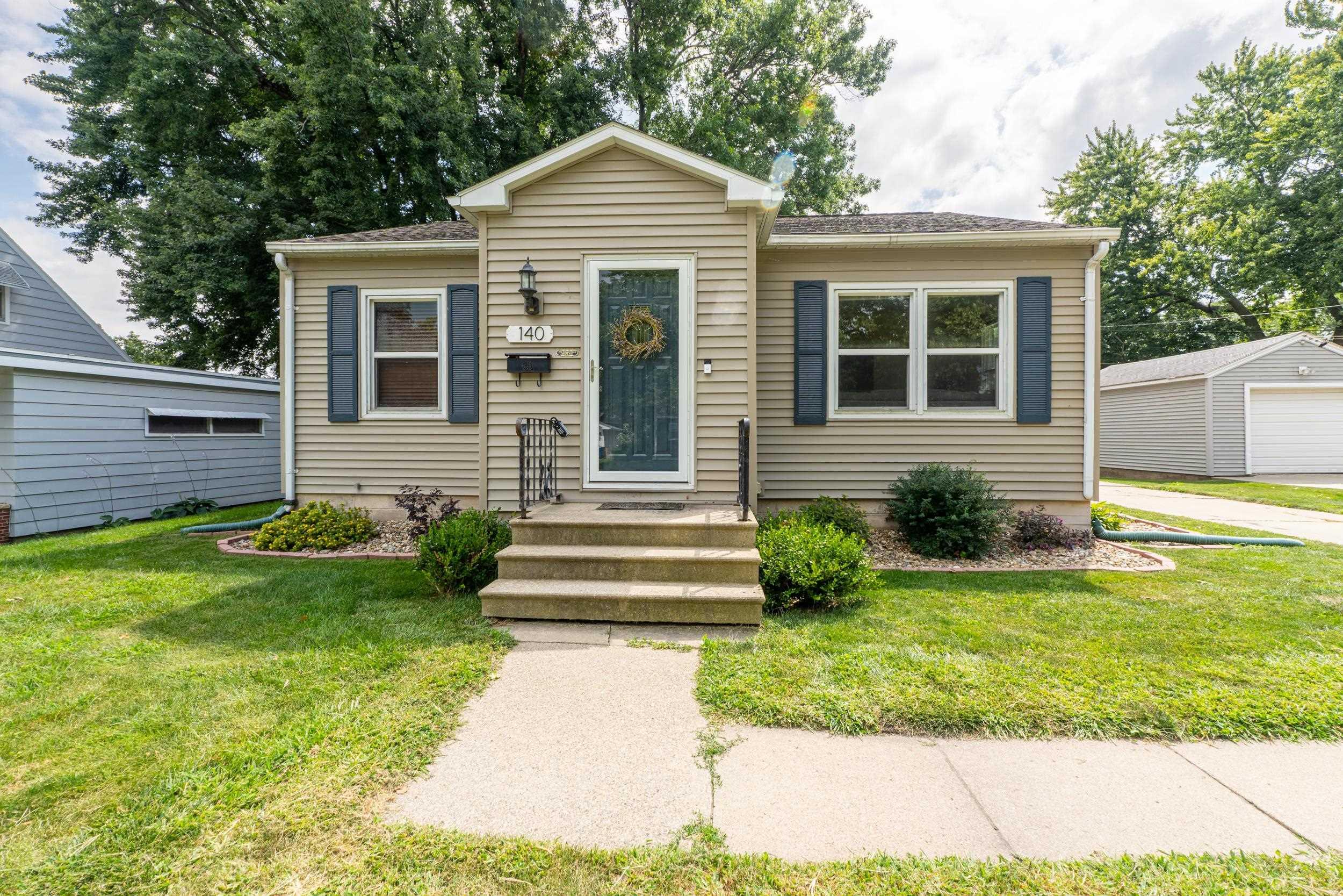 Morgan Rd, Waterloo, IA 50702