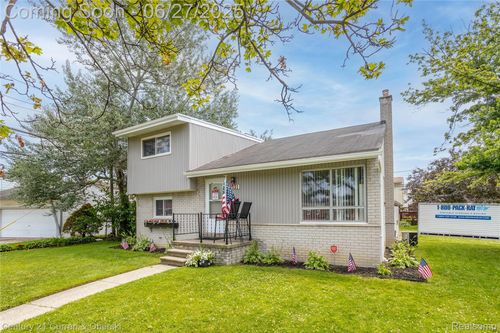 32521 Dover St, Garden City, MI, 48135-1645 | Card Image