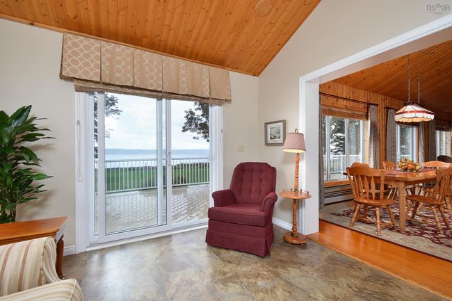 8816 E Bay Highway, House other with 6 bedrooms, 3 bathrooms and null parking in Middle Cape NS | Image 29