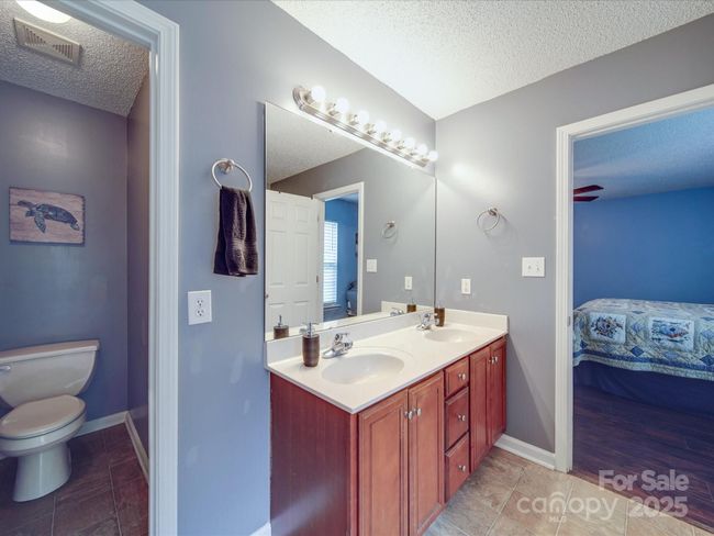 Primary Bathroom | Image 35
