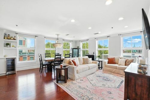 apt-510-812 Grand St, Hoboken, NJ, 07030-6388 | Card Image