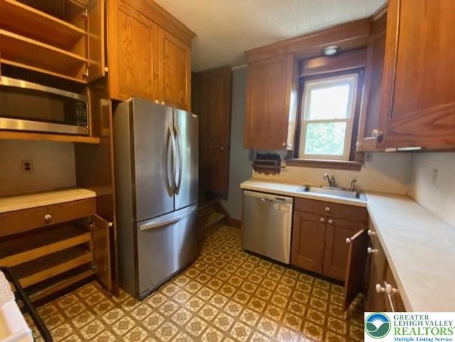 7142 Pa Route 873, House other with 4 bedrooms, 2 bathrooms and null parking in Slatington PA | Image 11