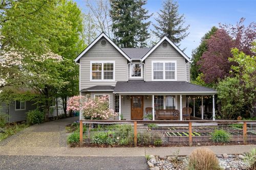 2007 Marion St Ne, Olympia, WA, 98506-3400 | Card Image