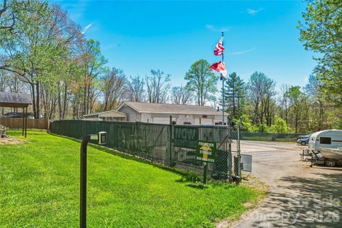 130 Oakland Hill Dr, Etowah, NC, 28729-9775 | Card Image
