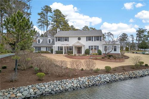 916 Oriole Dr, Virginia Beach, VA, 23451-4930 | Card Image