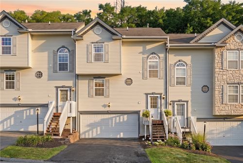 115 Cathedral Ct, Carnegie, PA, 15106-2263 | Card Image