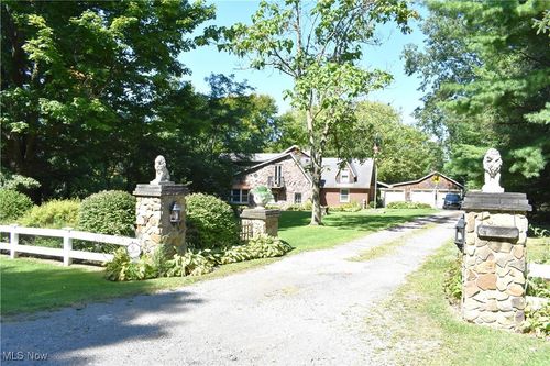 2071 Dewey Rd, Ashtabula, OH, 44004-9145 | Card Image