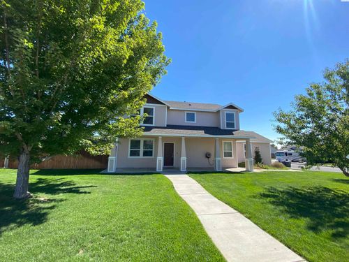 2002 Diamond Head Way, West Richland, WA, 99353-7828 | Card Image