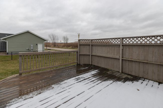 33-web-or-mls-33-Deck.jpg | Image 33