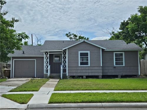 605 Lansdown Dr, Corpus Christi, TX, 78412-2915 | Card Image