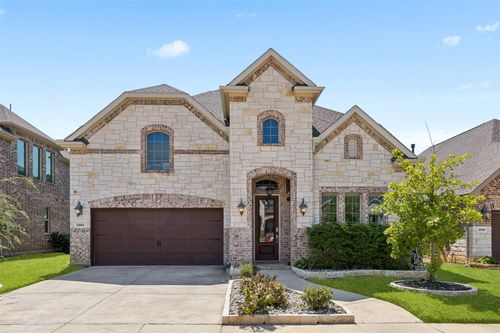 2303 Mcmullin Dr, Euless, TX, 76040-6392 | Card Image