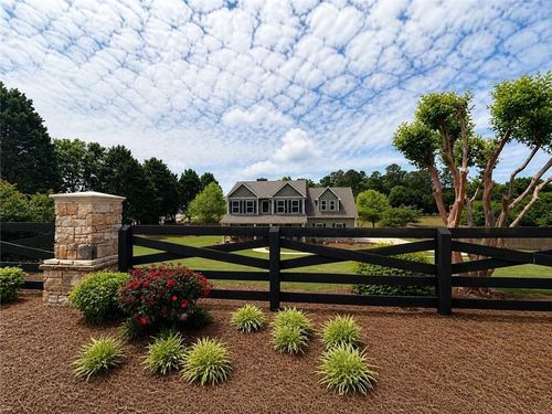 25 Cambridge Farms Dr, Hoschton, GA, 30548-6183 | Card Image