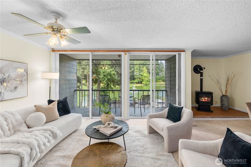 70-6260 139th Ave Ne, Redmond, WA, 98052-4580 | Card Image