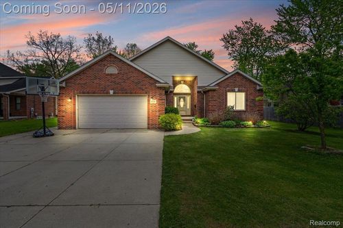 1520 Garden St, Garden City, MI, 48135-2797 | Card Image