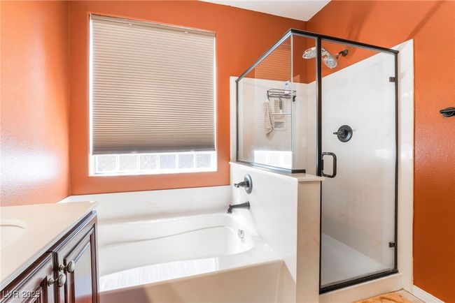 10131 Hollis Mountain Ave, House other with 3 bedrooms, 3 bathrooms and null parking in Las Vegas NV | Image 24