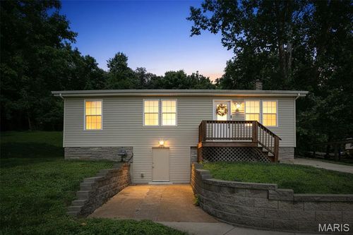 810 Forest Ave, Valley Park, MO, 63088-1412 | Card Image