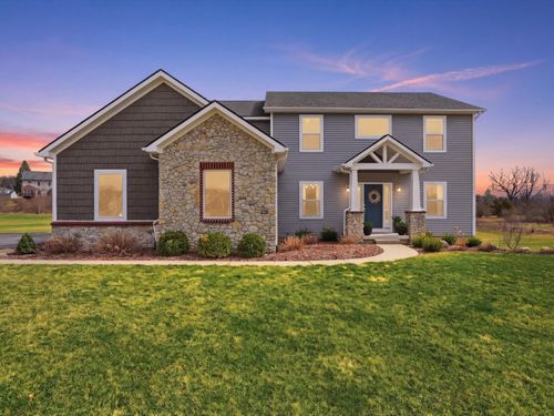 7753 Fox Trace Rd, Dexter, MI, 48130-8604 | Card Image